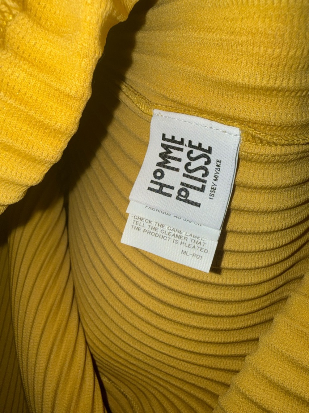 Homme Plissé Issey Miyake Mustard Yellow Pleated Men's Shirt Size XL 4 - Picture 5 of 15